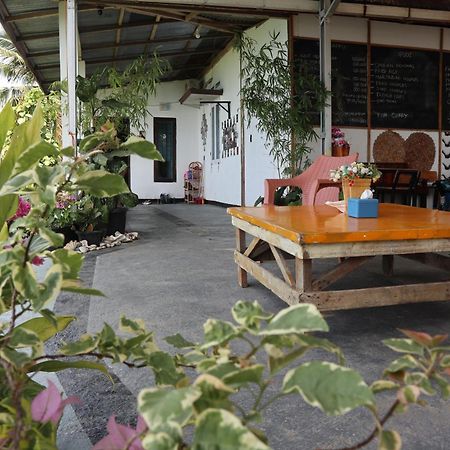 The View Padang, Amazing View, 8 Mins Mentawai Fast Ferry, Cold Beer,Close To Restaurants Exterior foto