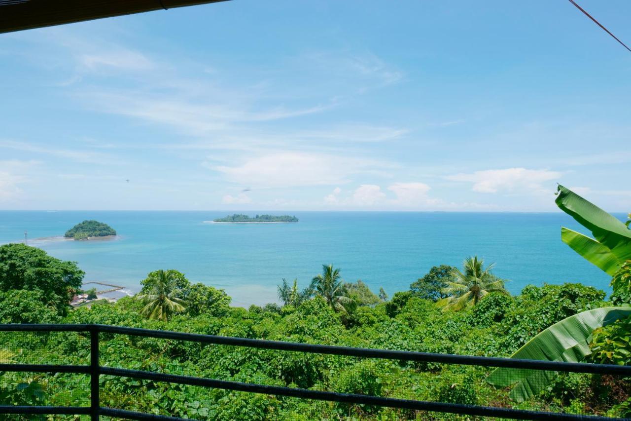 The View Padang, Amazing View, 8 Mins Mentawai Fast Ferry, Cold Beer,Close To Restaurants Exterior foto