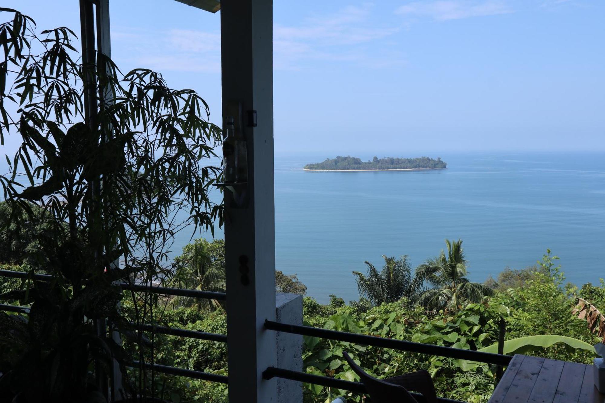 The View Padang, Amazing View, 8 Mins Mentawai Fast Ferry, Cold Beer,Close To Restaurants Exterior foto
