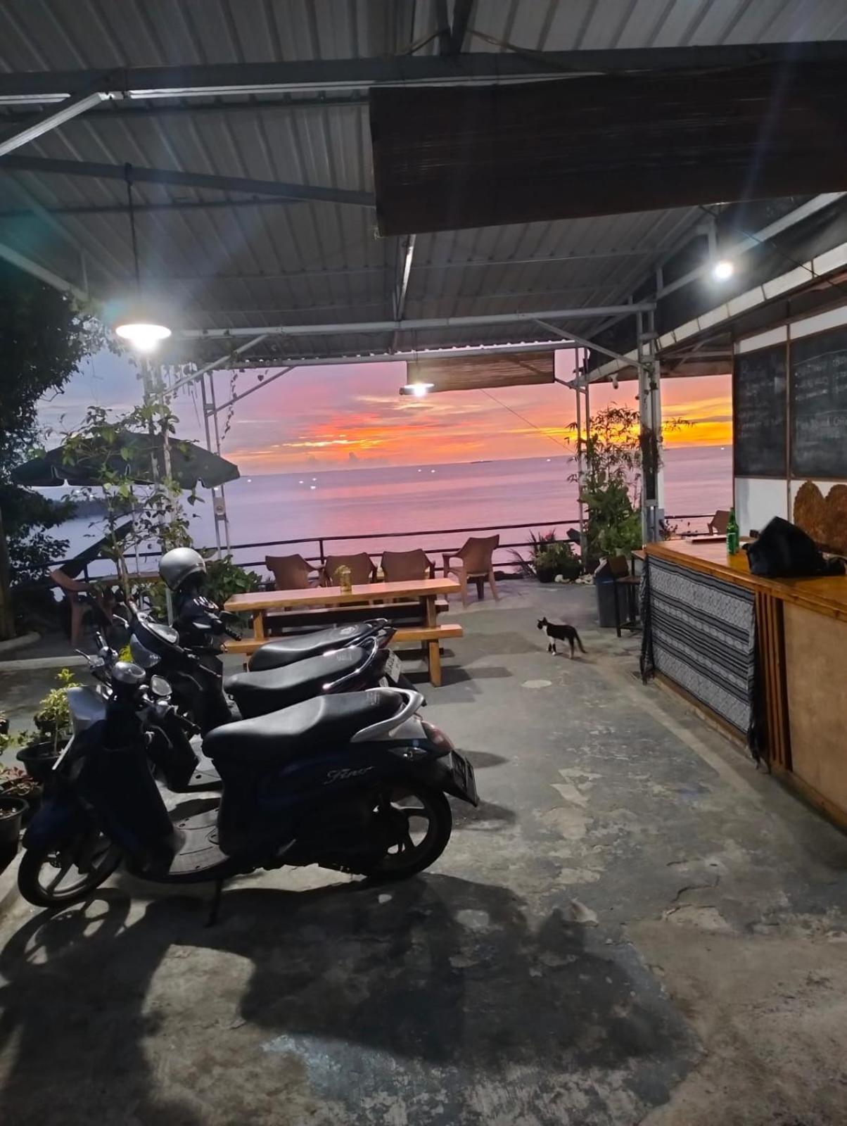 The View Padang, Amazing View, 8 Mins Mentawai Fast Ferry, Cold Beer,Close To Restaurants Exterior foto